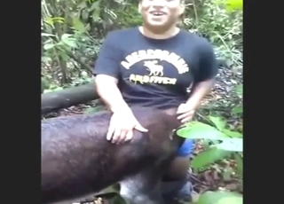 Dude with a crazy smile fucks all the mares