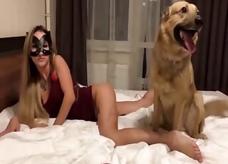 身材火辣的美女被从后面操了